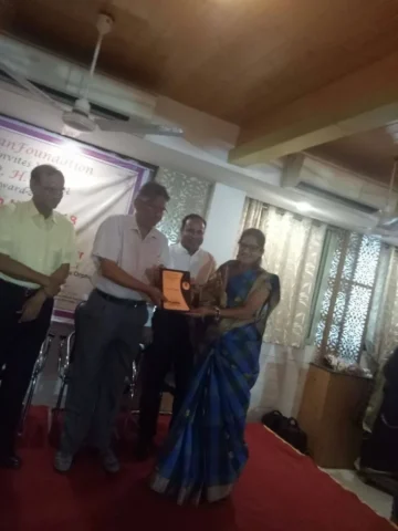 Being recognised at QKhan award Delhi